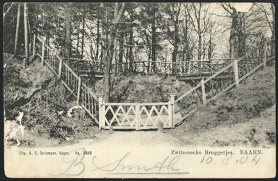 16915 Gezicht op de Zwitserse Bruggetjes te Baarn.